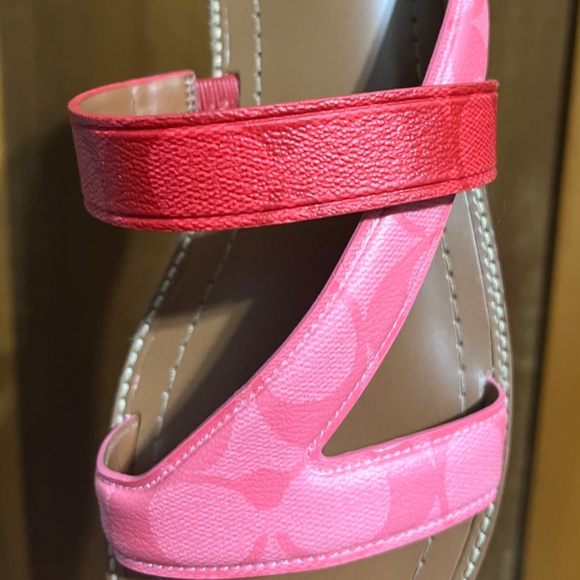 Coach Harlan Sig Sandal in Pink Lemonade 9.5 - Picture 2 of 3